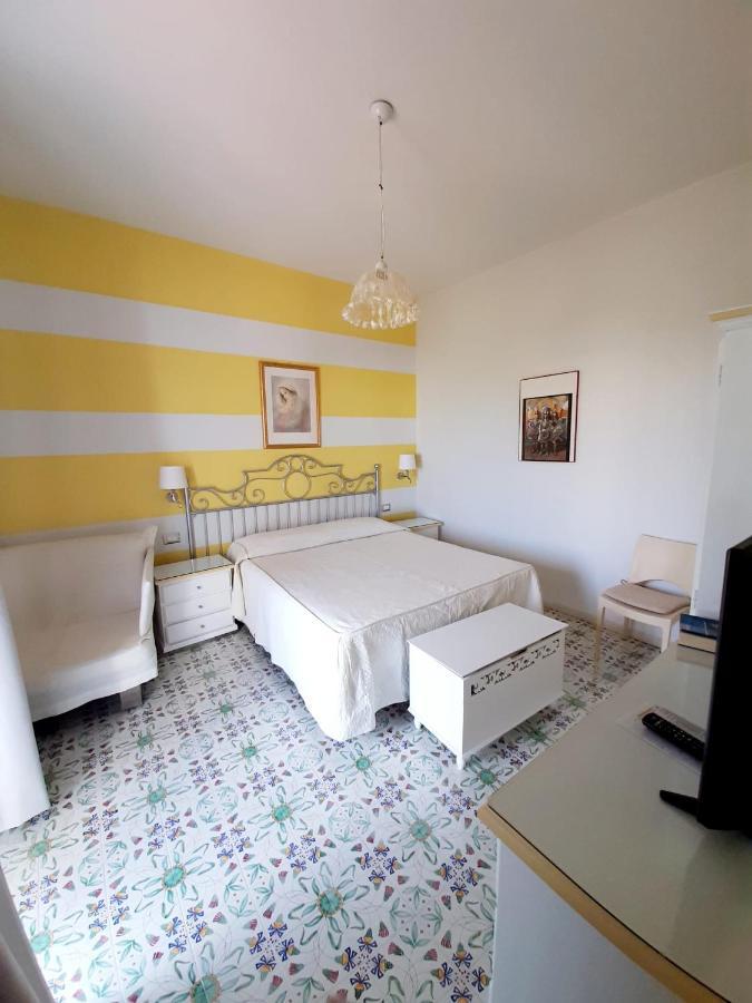 Hotel Residence Mendolita Lipari  Bagian luar foto