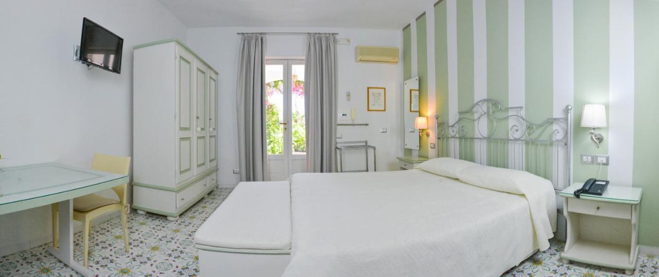 Hotel Residence Mendolita Lipari  Bagian luar foto