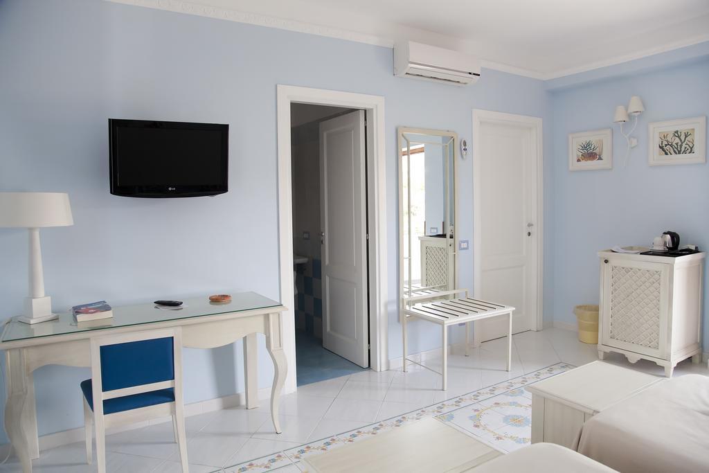 Hotel Residence Mendolita Lipari  Bagian luar foto